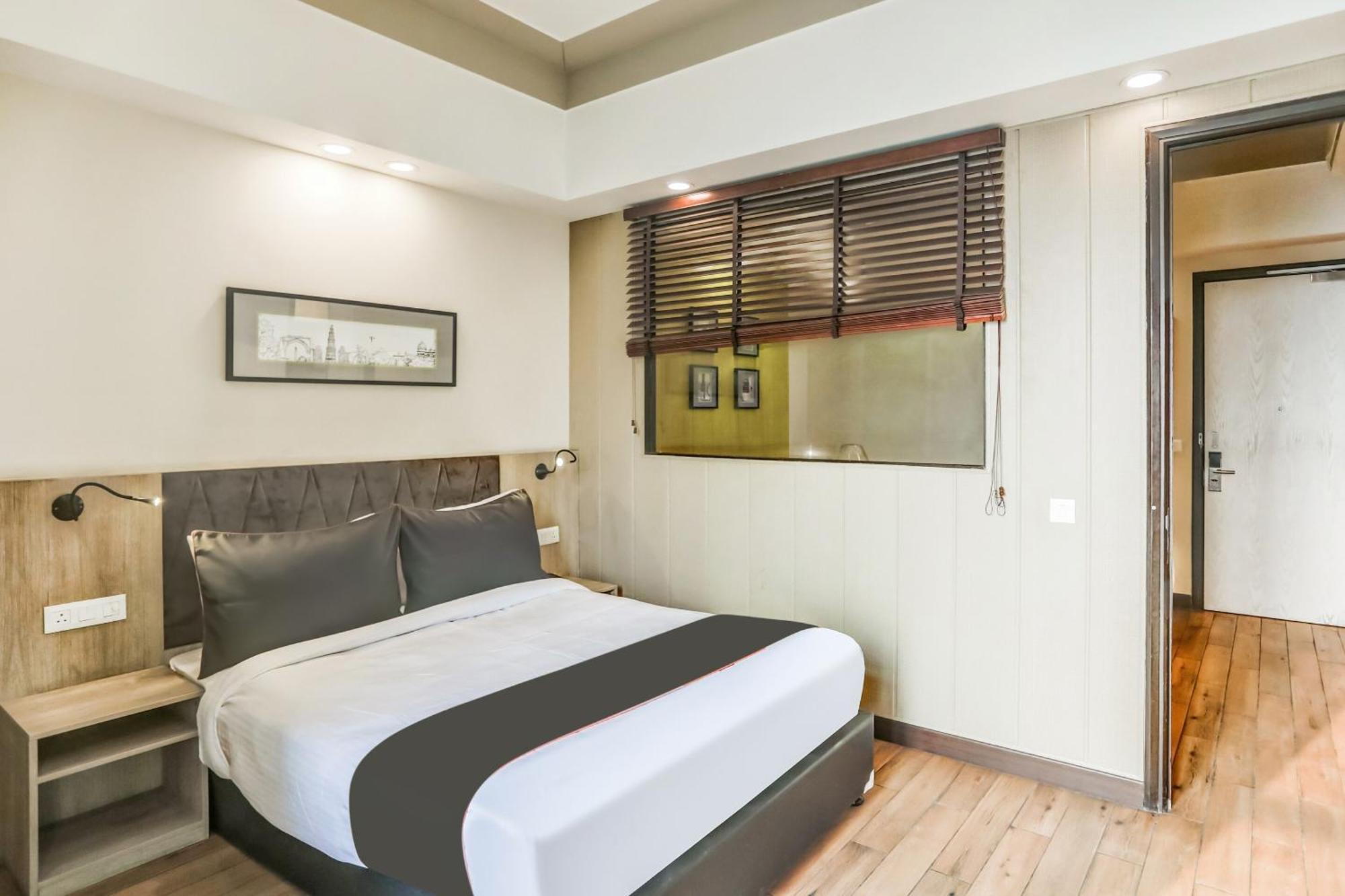 Collection O Limewood Stay 구르가온 외부 사진