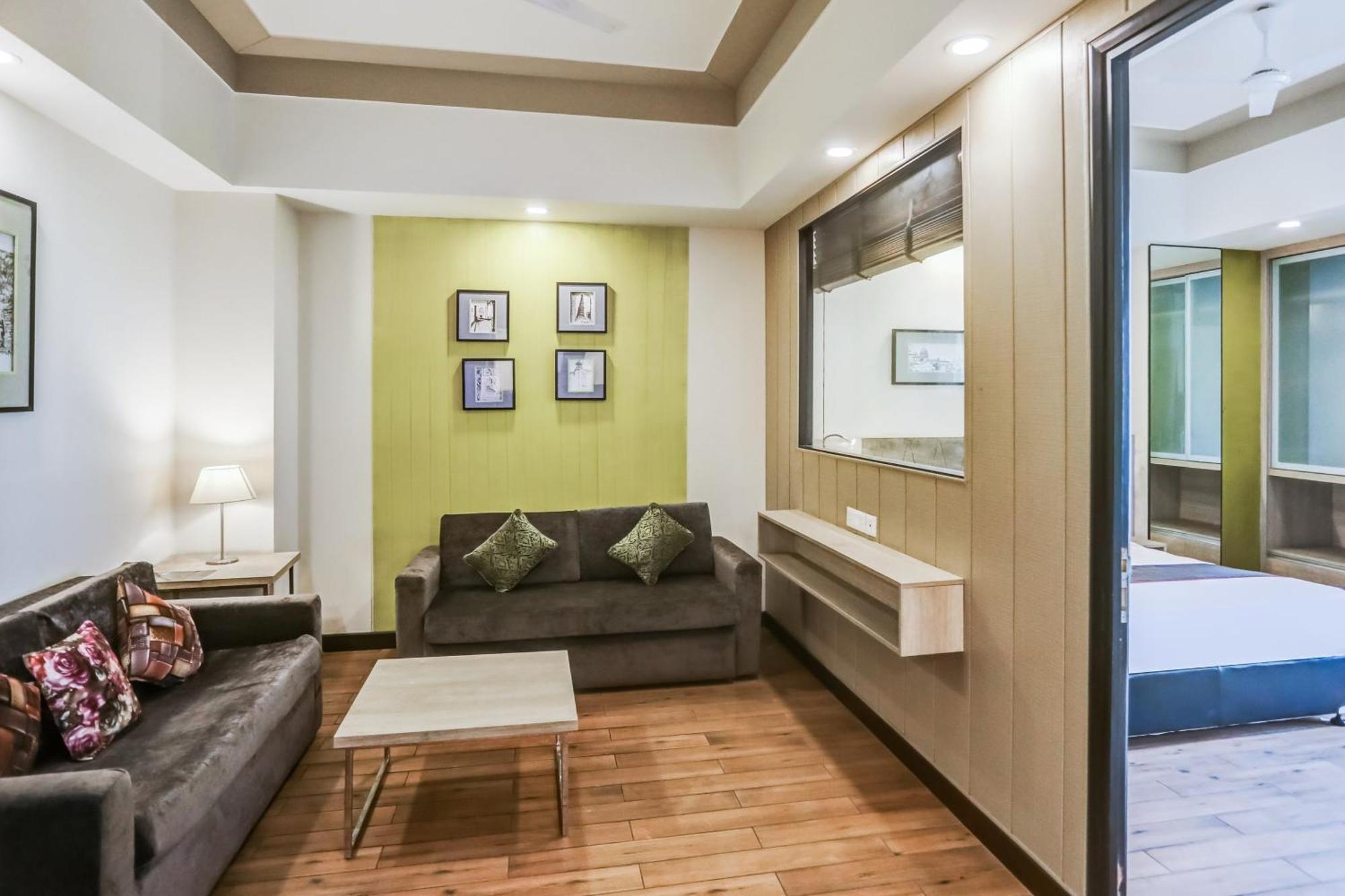 Collection O Limewood Stay 구르가온 외부 사진